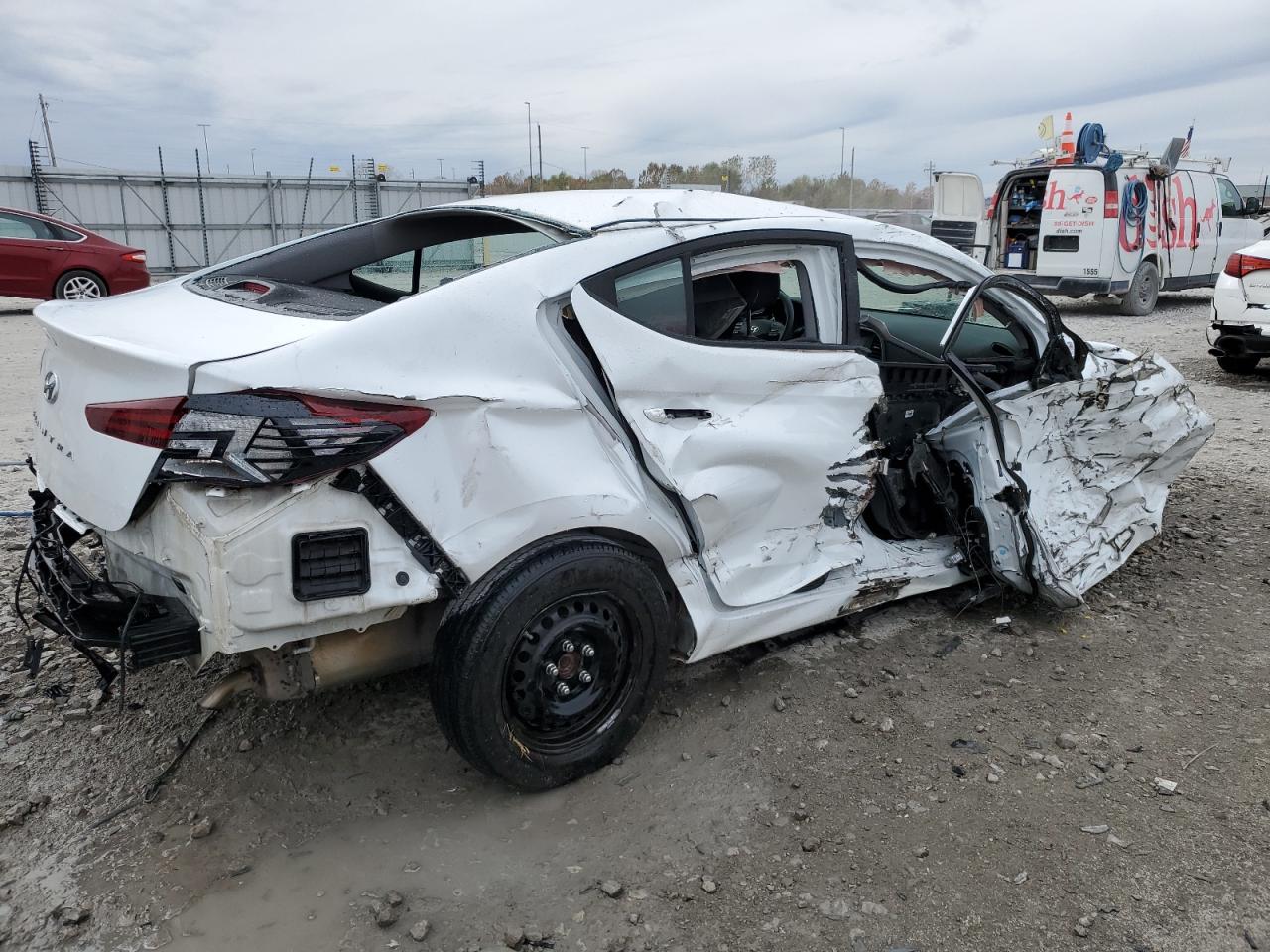 Image 3 of 2020 HYUNDAI ELANTRA SE 2020 with VIN 5NPD74LF8LH589696