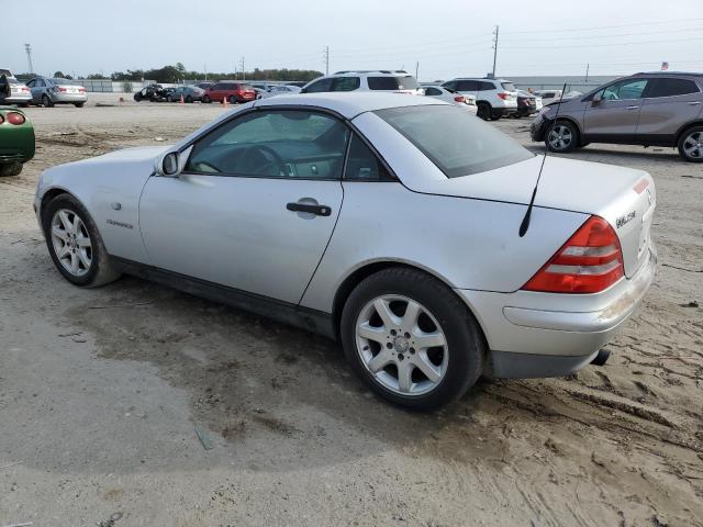 Image 2 of 2000 MERCEDES-BENZ SLK-CLASS 230 KOMPRESSOR 2000 with VIN WDBKK47F8YF149364