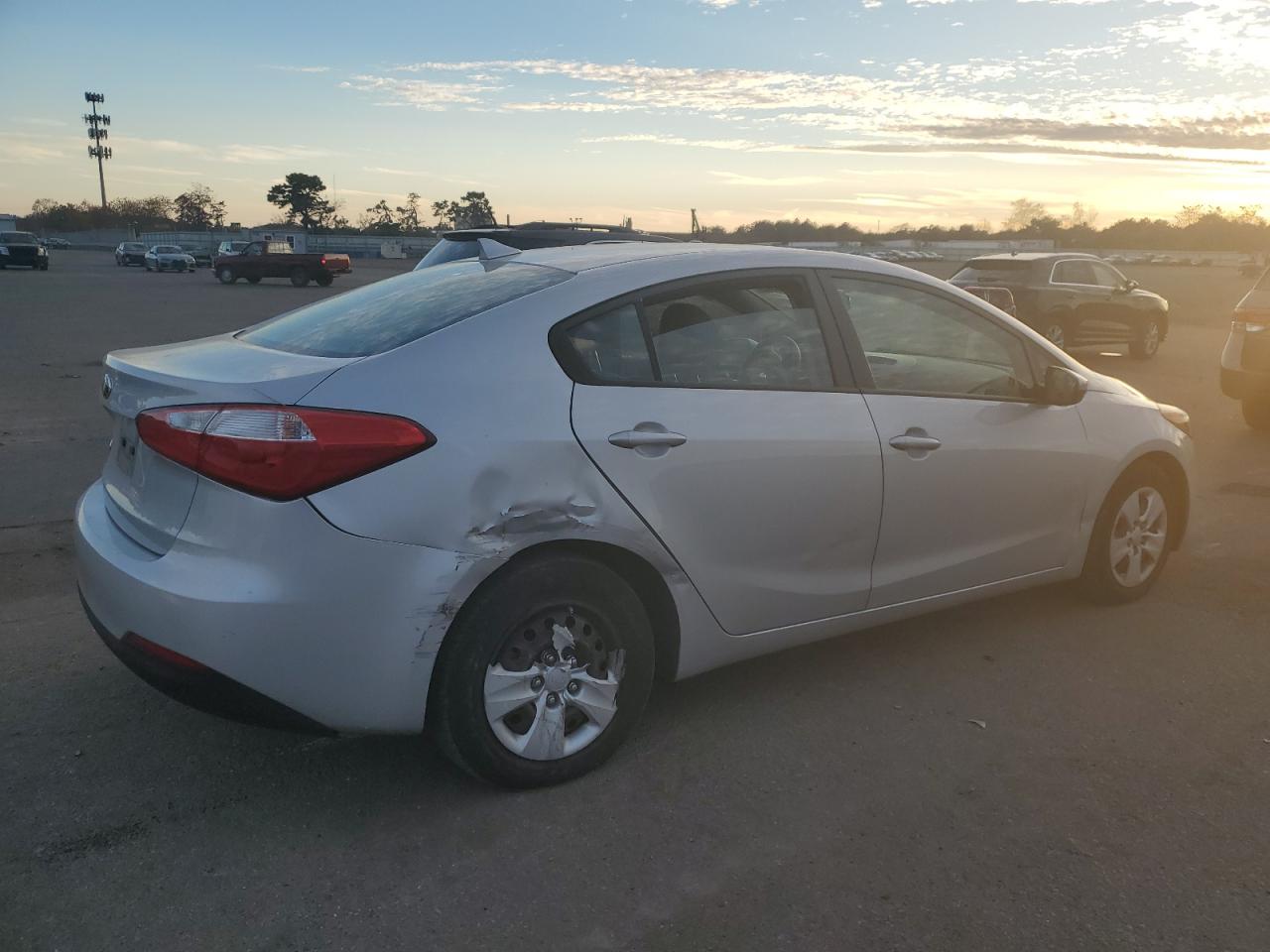 Image 3 of 2016 KIA FORTE LX 2016 with VIN KNAFK4A61G5441791