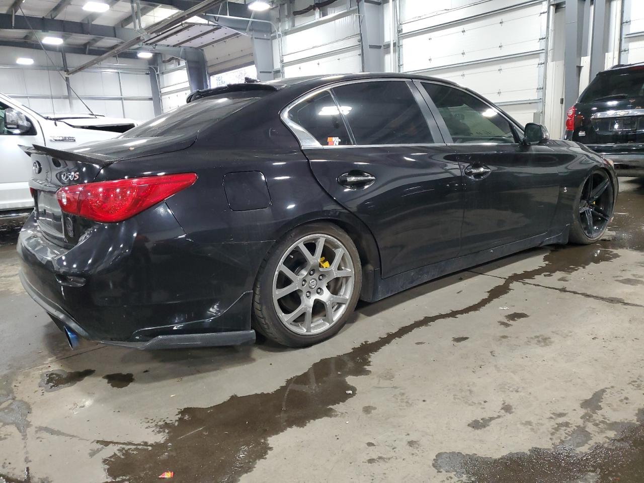 Image 3 of Infiniti Q50 Base 2014 with VIN JN1BV7ARXEM692805