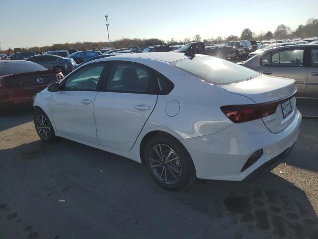 Изображение 2 2023 KIA FORTE LX 2023 с VIN 3KPF24AD3PE682760