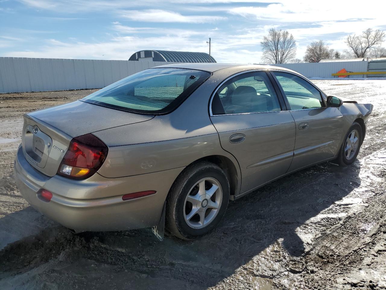 Image 3 of 2002 OLDSMOBILE AURORA  2002 with VIN 1G3GR64H524154478