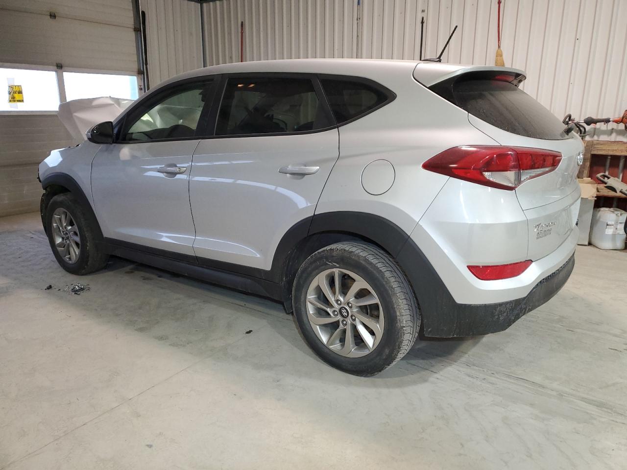 Изображение 2 2017 HYUNDAI TUCSON SE 2017 с VIN KM8J23A48HU546398