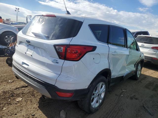 Image 3 of 2019 FORD ESCAPE SE 2019 with VIN 1FMCU9GD3KUA26758
