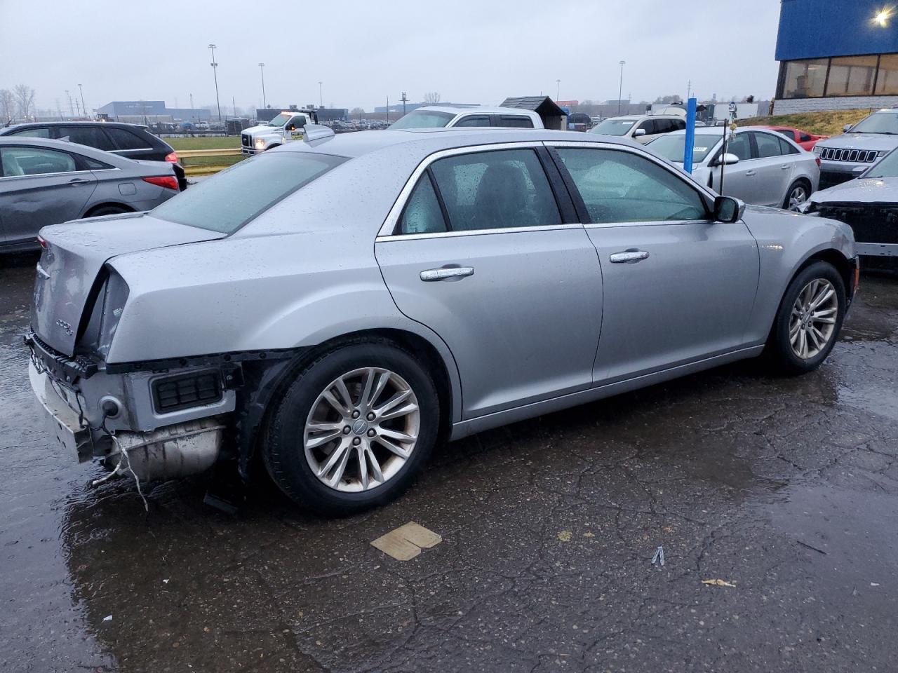 Изображение 3 2017 CHRYSLER 300C  2017 с VIN 2C3CCAEG9HH549904