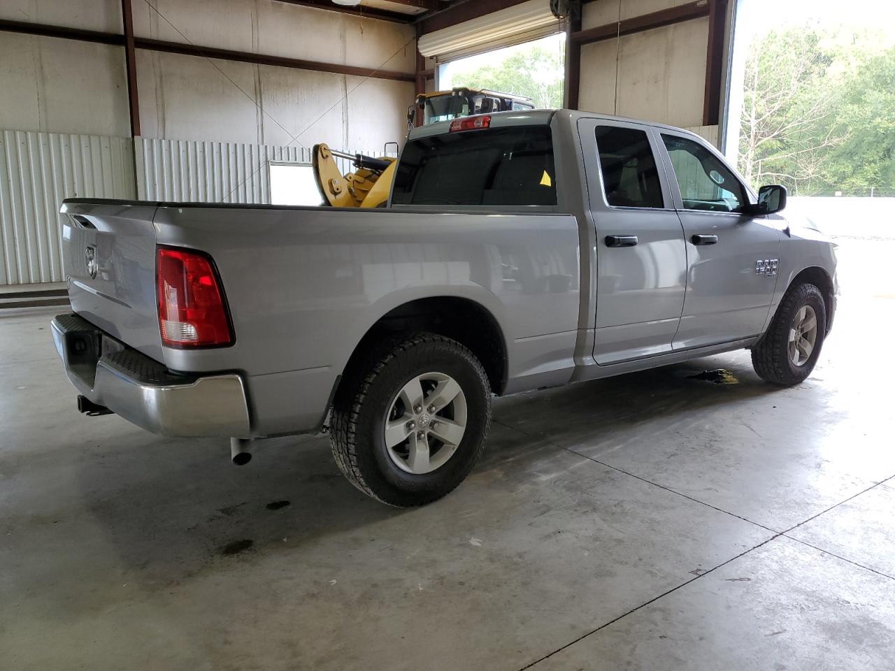 Obraz 3 z 2022 RAM 1500 CLASSIC TRADESMAN 2022 z VIN 1C6RR6FG4NS223343