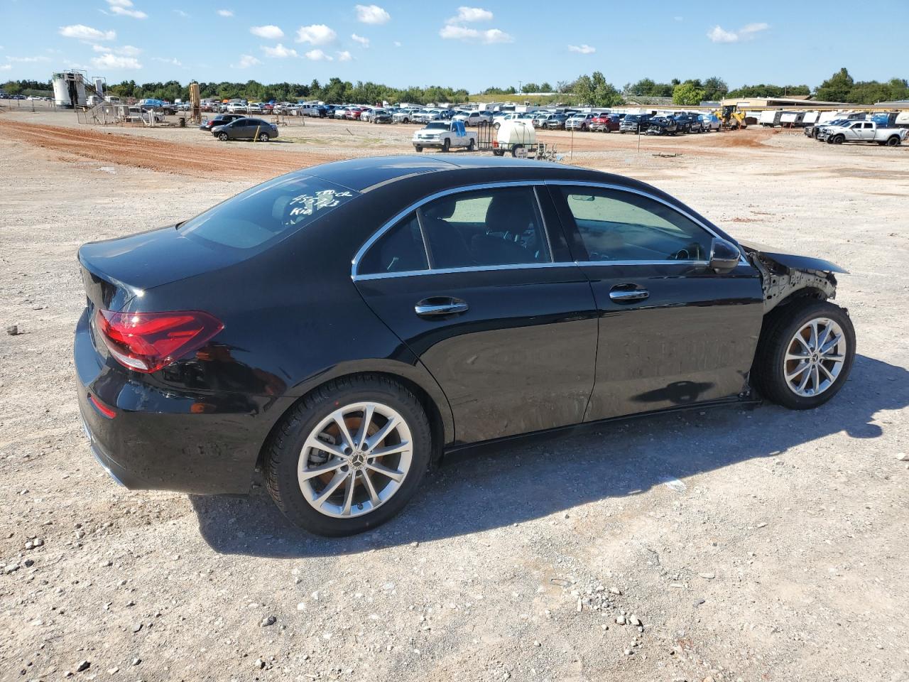 Image 3 of 2019 MERCEDES-BENZ A 220 2019 with VIN WDD3G4EB0KW032494