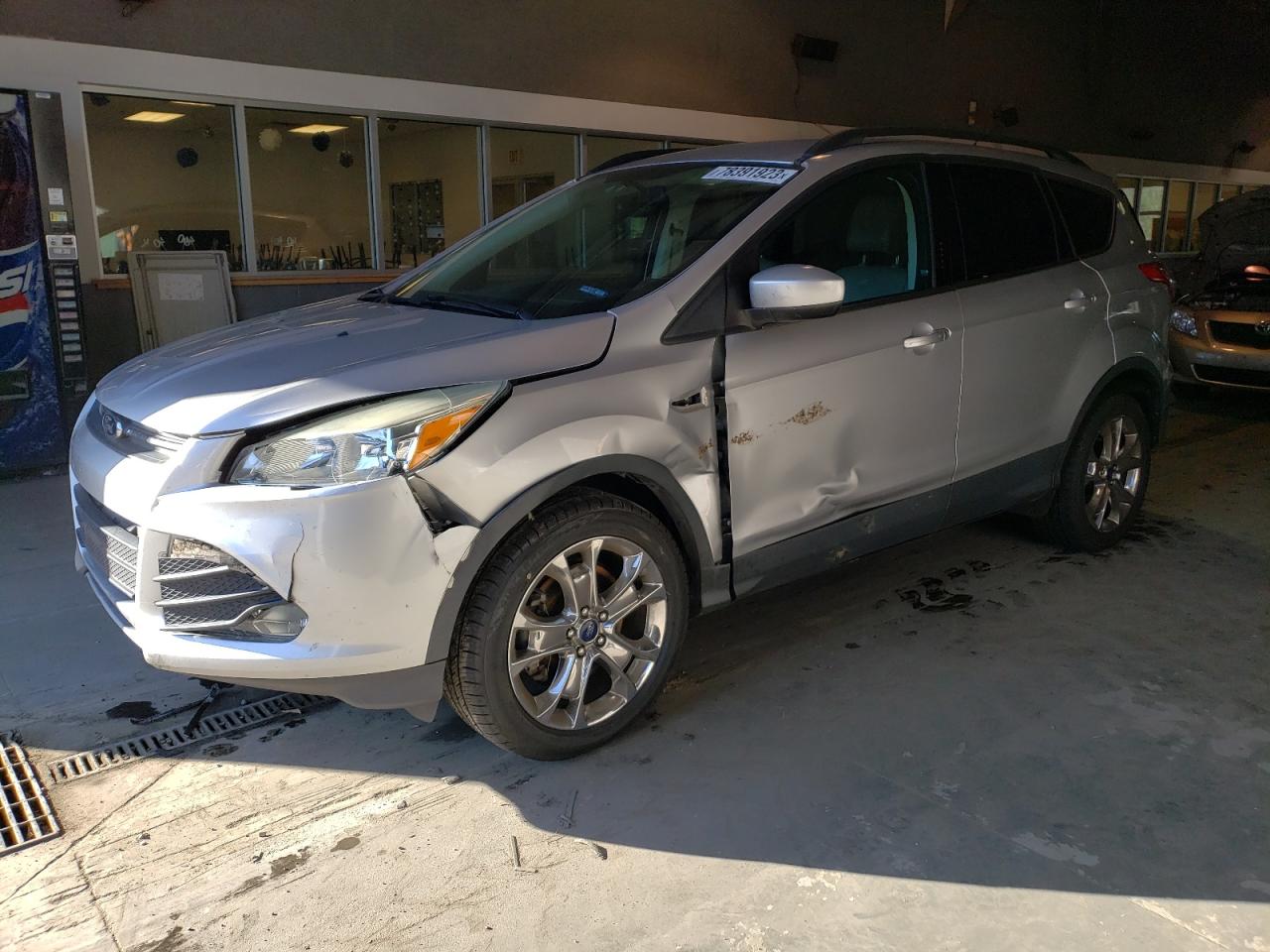Image 1 of 2015 FORD ESCAPE SE 2015 with VIN 1FMCU9GX3FUB00681