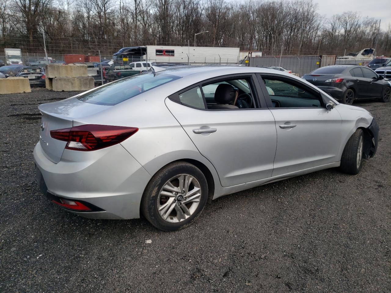 Изображение 3 2019 HYUNDAI ELANTRA SEL 2019 с VIN 5NPD84LF3KH414784