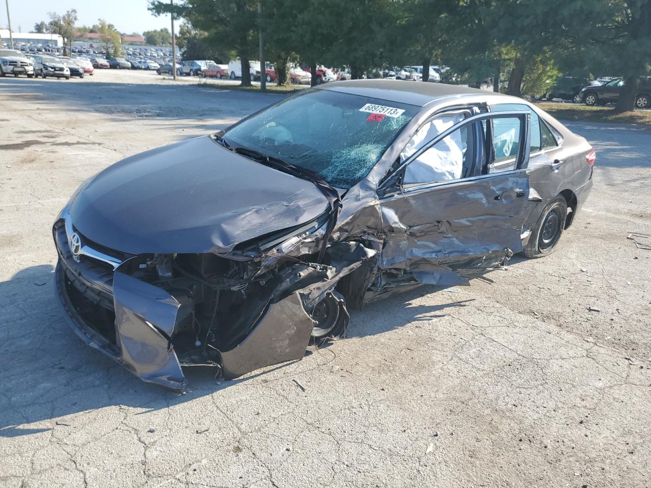 Изображение 1 2015 TOYOTA CAMRY LE 2015 с VIN 4T4BF1FK5FR492856