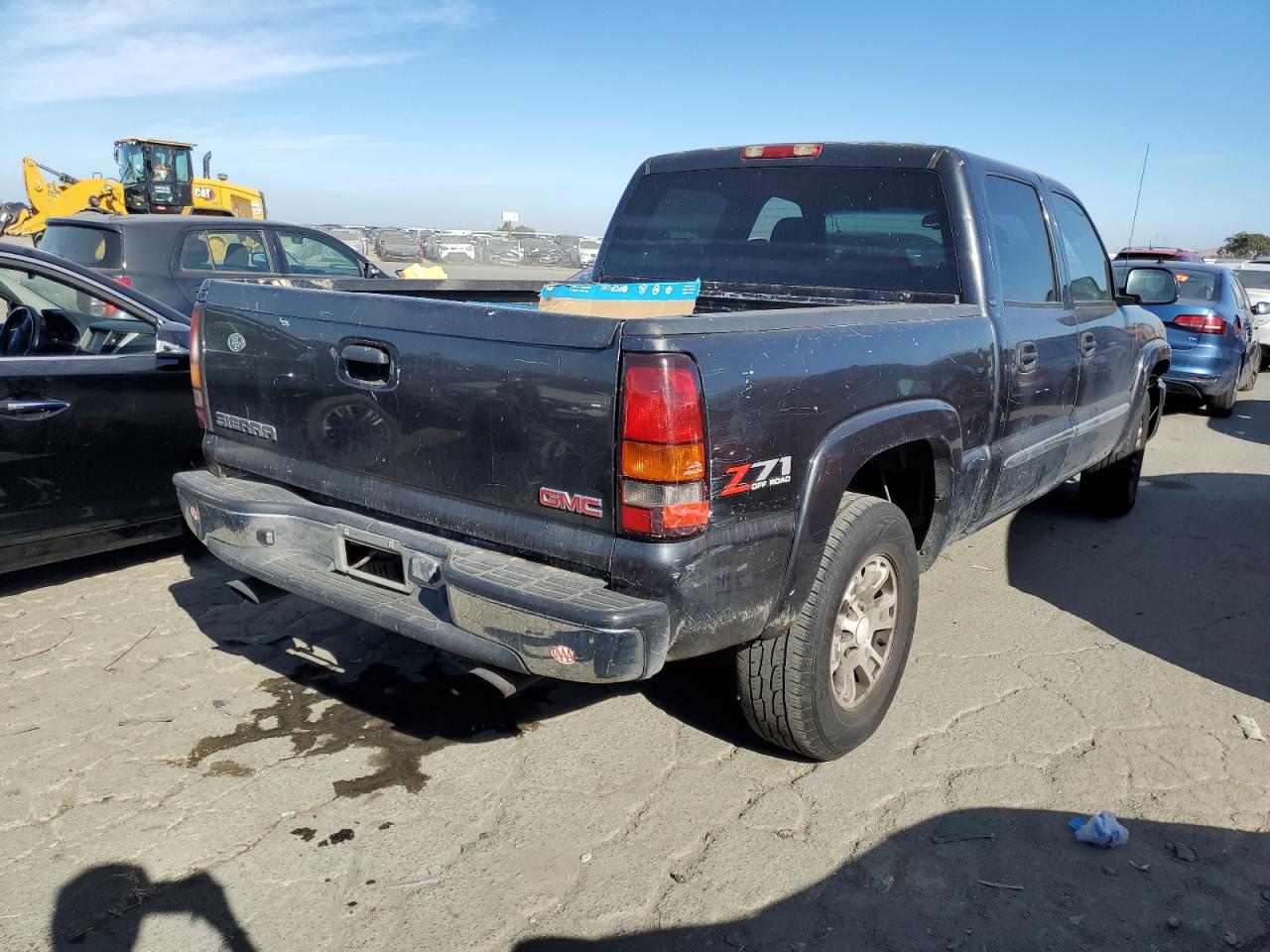 Obraz 3 z 2005 GMC NEW SIERRA K1500 2005 z VIN 2GTEK13T251110927