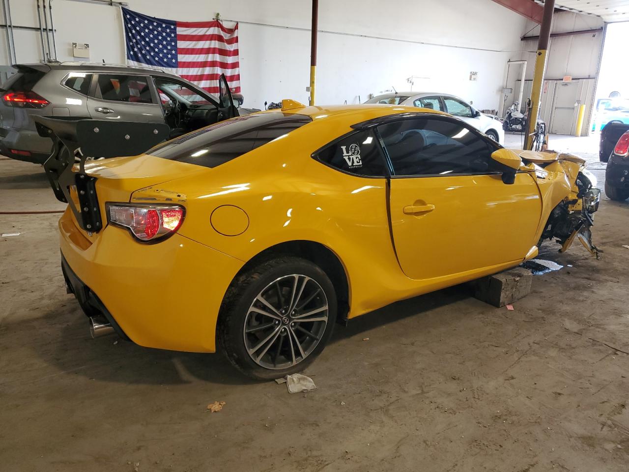 Изображение 3 2015 TOYOTA SCION FR-S  2015 с VIN JF1ZNAA11F8707064