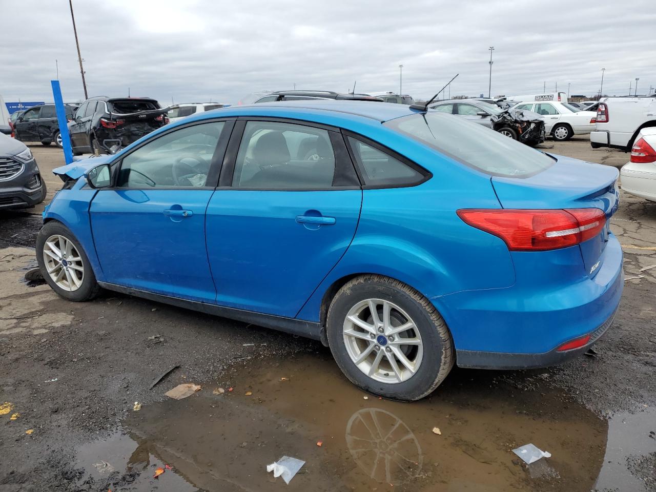 Изображение 2 2015 FORD FOCUS SE 2015 с VIN 1FADP3F20FL384088
