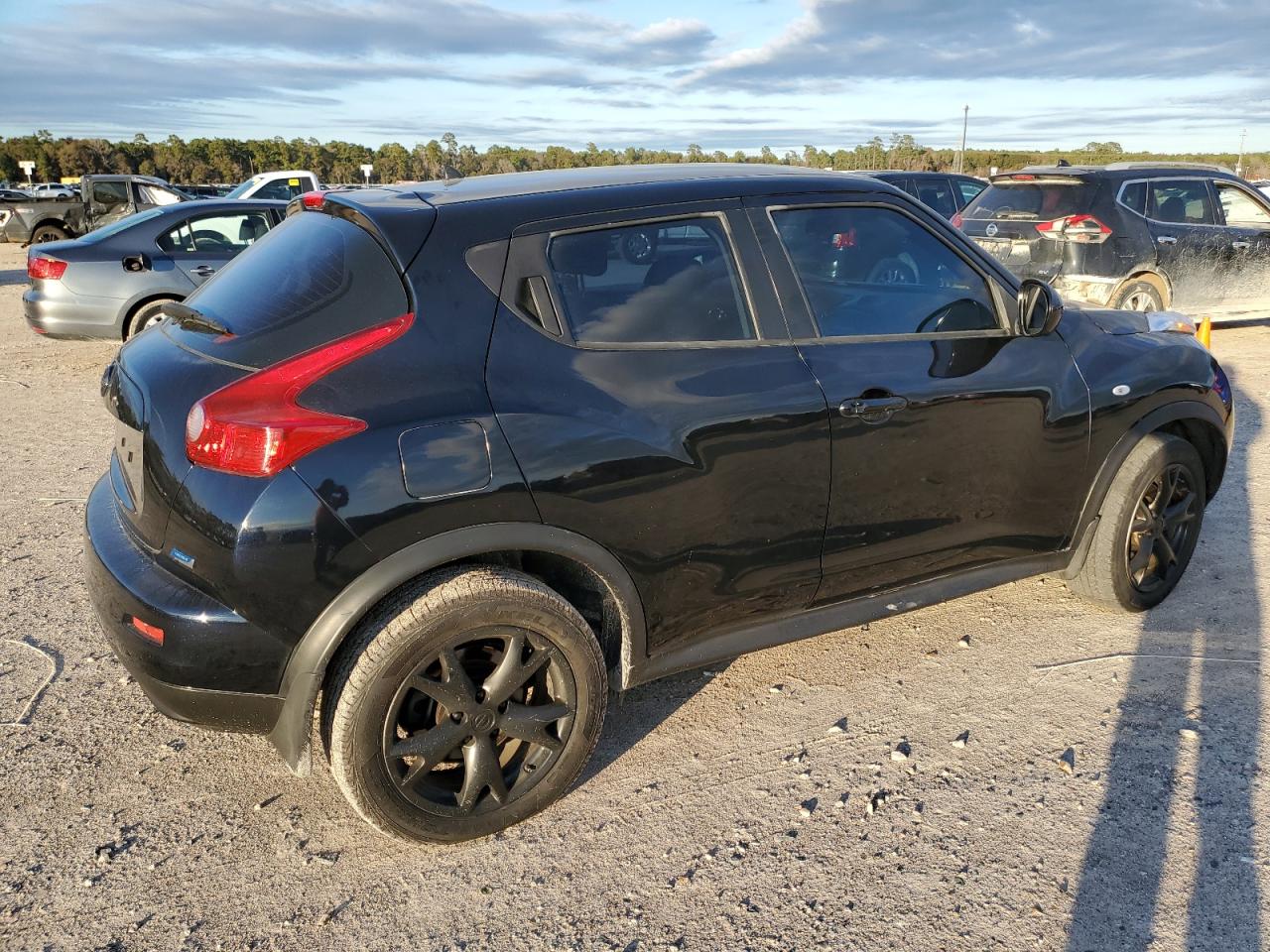 Image 3 of 2012 NISSAN JUKE S 2012 with VIN JN8AF5MR3CT107544