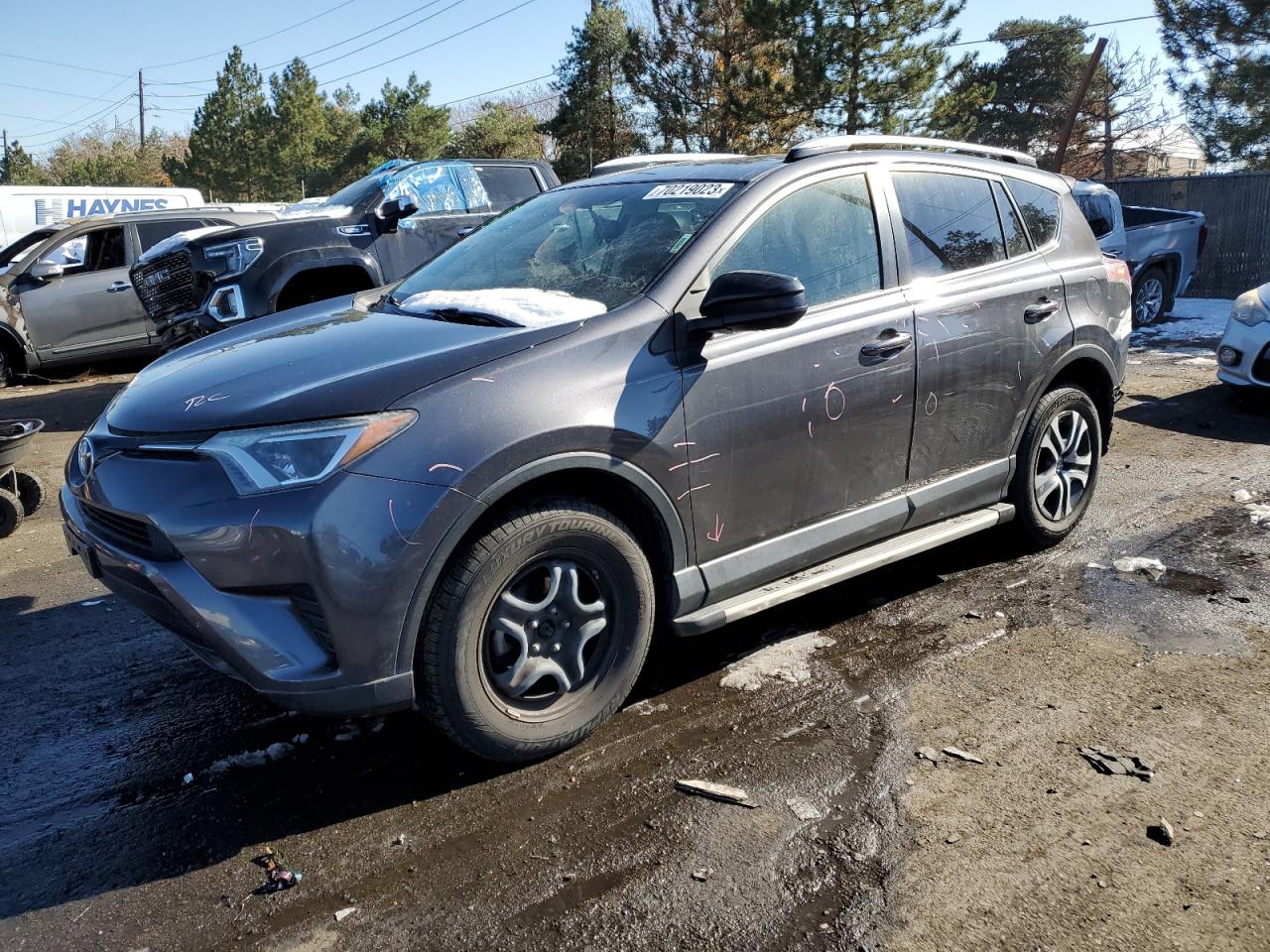 Image 1 of 2016 TOYOTA RAV4 LE 2016 with VIN JTMBFREVXGJ082761