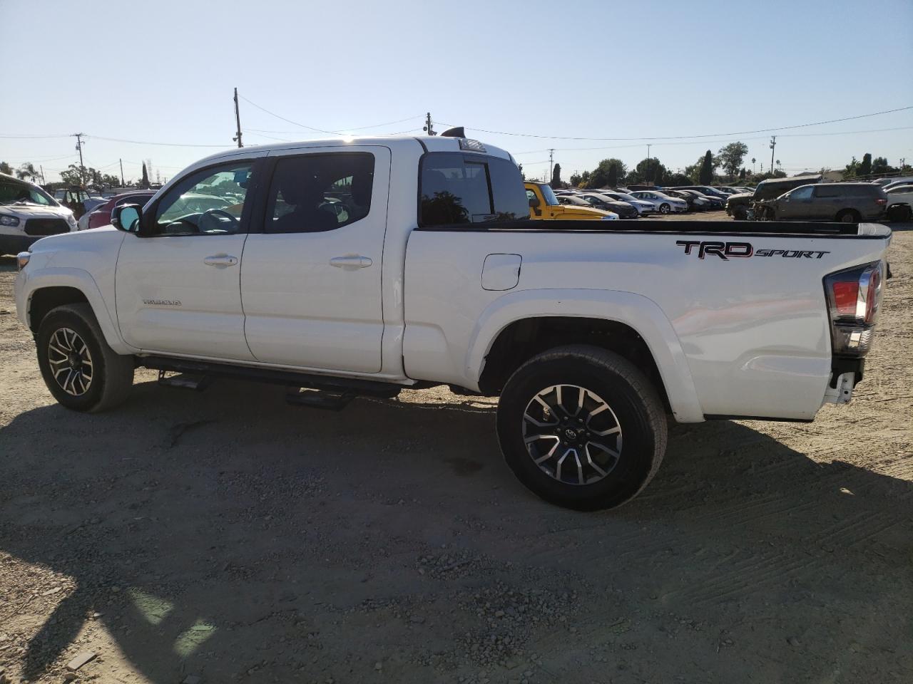 Obraz 2 z 2022 TOYOTA TACOMA DOUBLE CAB 2022 z VIN 3TMBZ5DN0NM036874