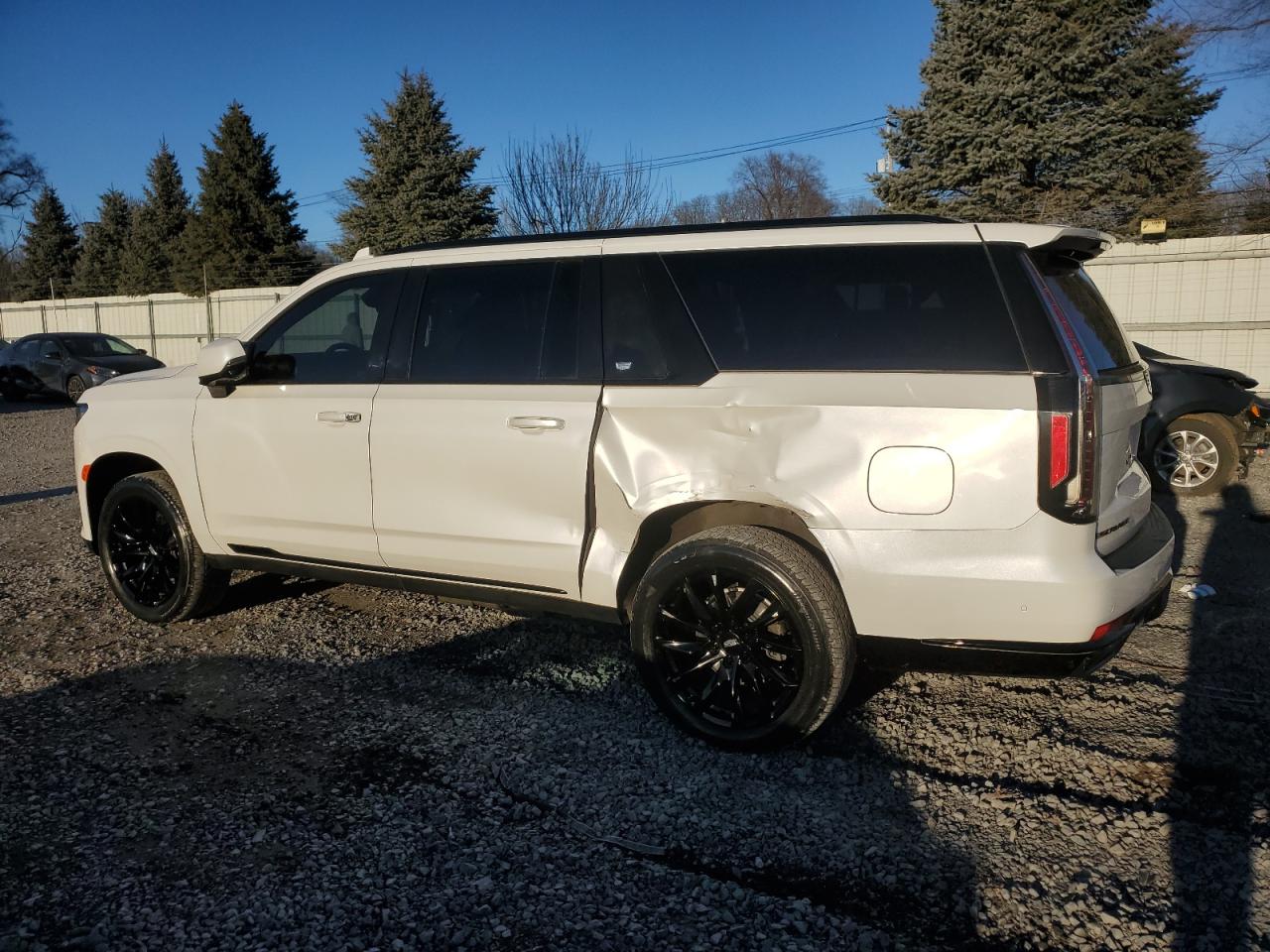 Image 2 of 2021 CADILLAC ESCALADE ESV SPORT PLATINUM 2021 with VIN 1GYS4RKL3MR326668