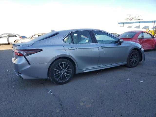 Image 3 of 2022 TOYOTA CAMRY SE 2022 with VIN 4T1G11AK7NU627064