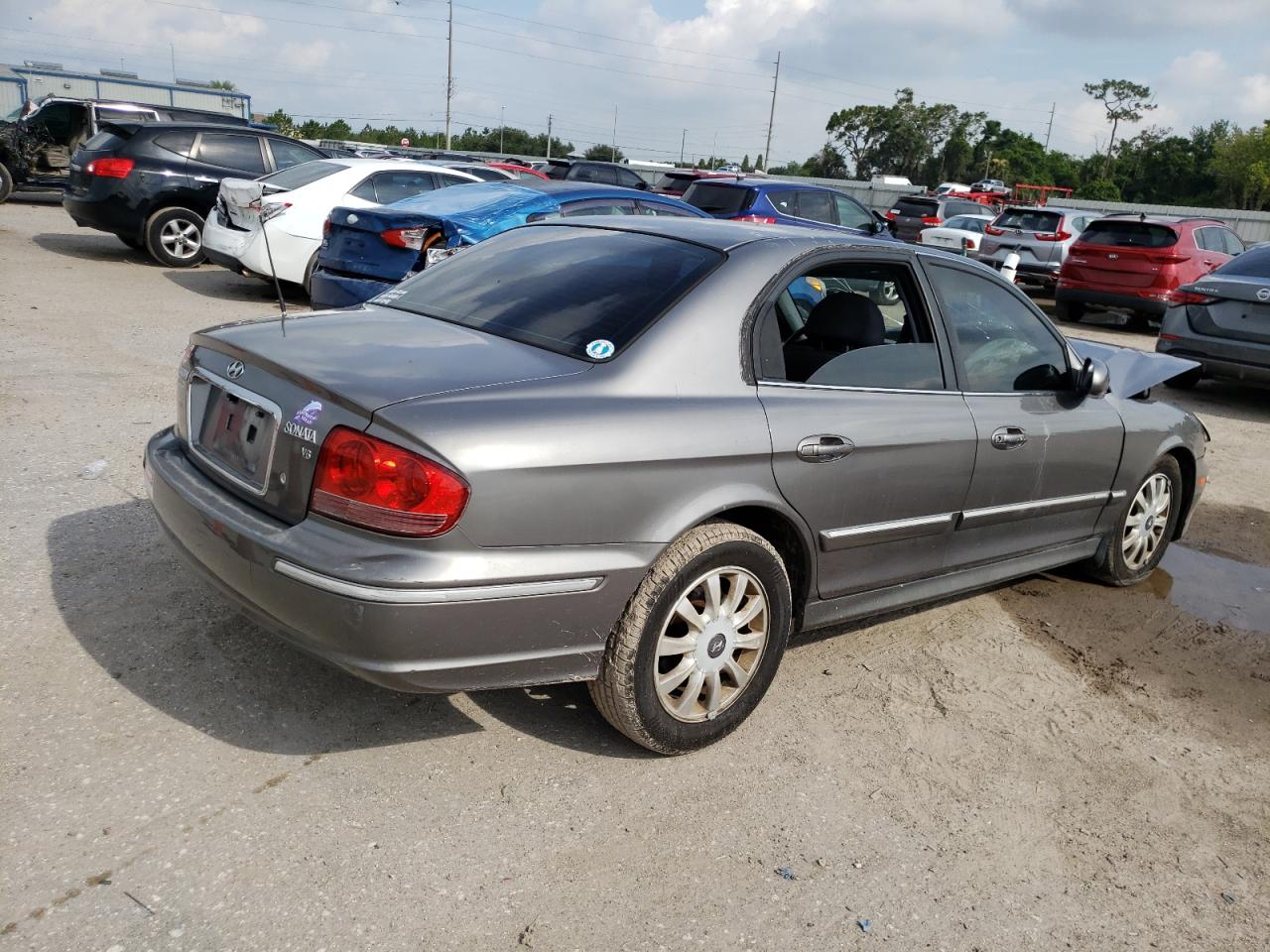 Image 3 of 2003 HYUNDAI SONATA GLS 2003 with VIN KMHWF35H73A890788