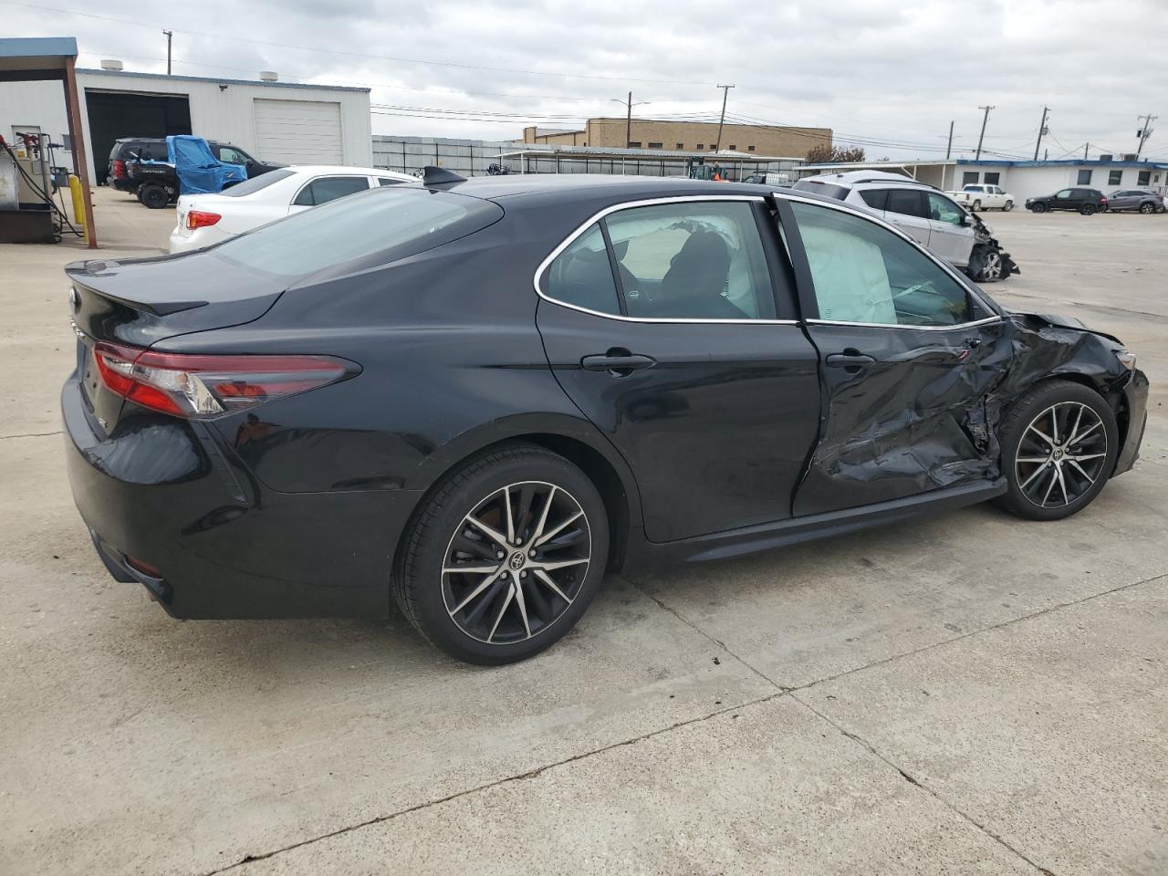 Image 3 of 2023 TOYOTA CAMRY SE NIGHT SHADE 2023 with VIN 4T1G11AK5PU746217