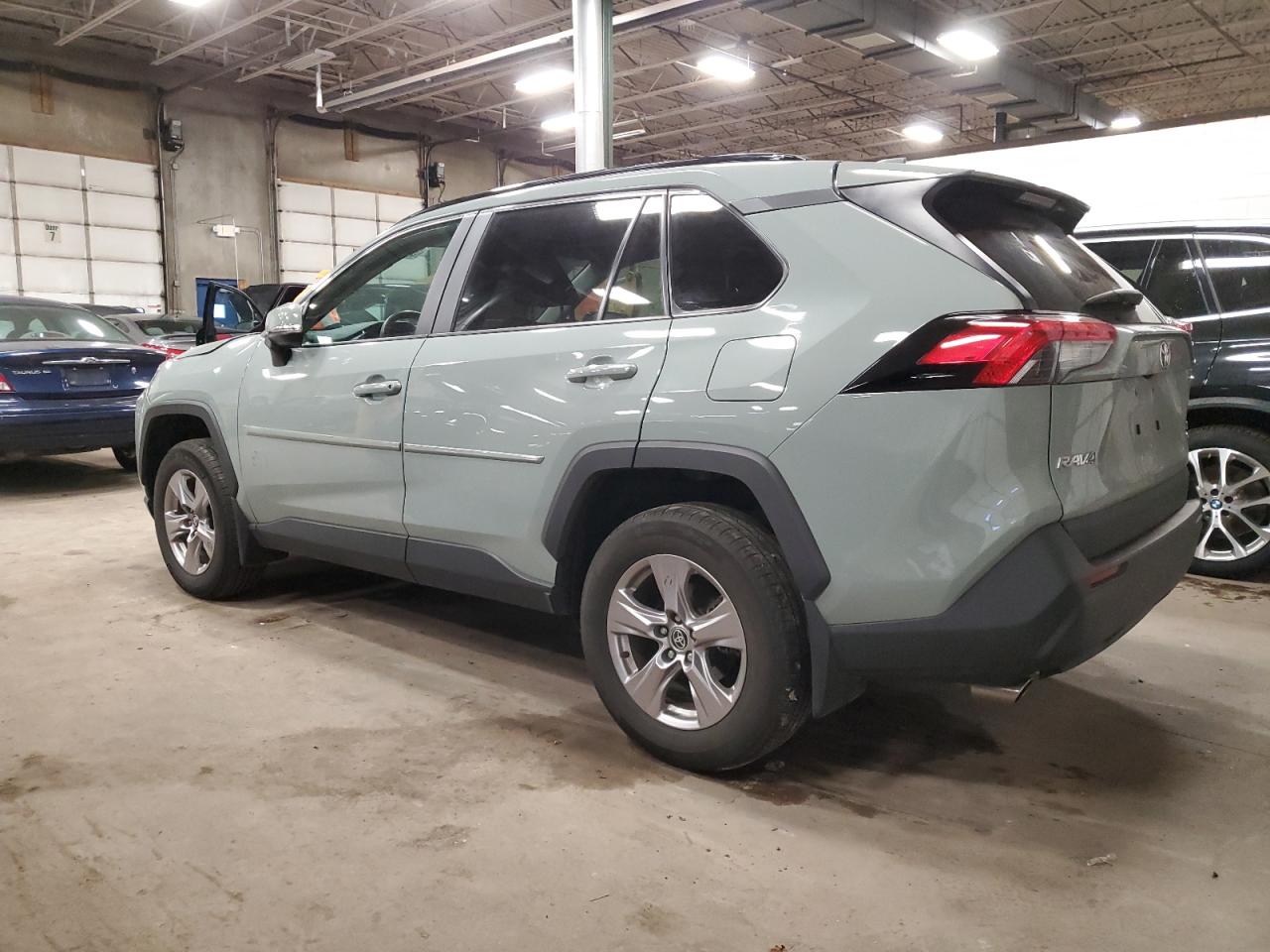 Image 2 of 2022 TOYOTA RAV4 XLE 2022 with VIN 2T3P1RFV1NW321731