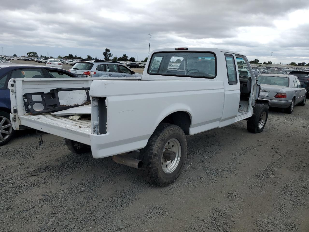 Obraz 3 z 1997 FORD F250  1997 z VIN 1FTHX25F1VEB37062