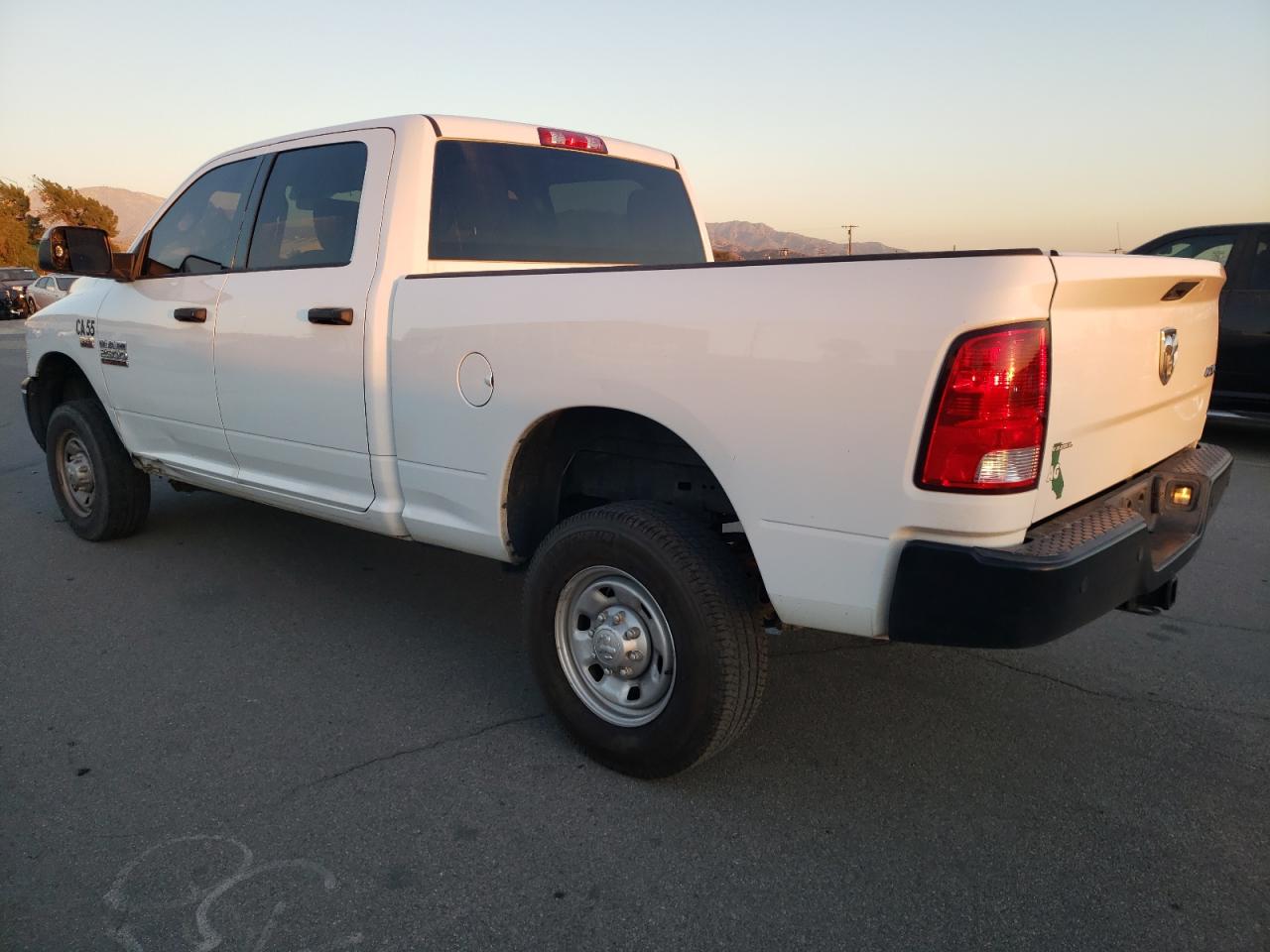 Image 2 of 2018 RAM 2500 ST 2018 with VIN 3C6TR5CT5JG301745