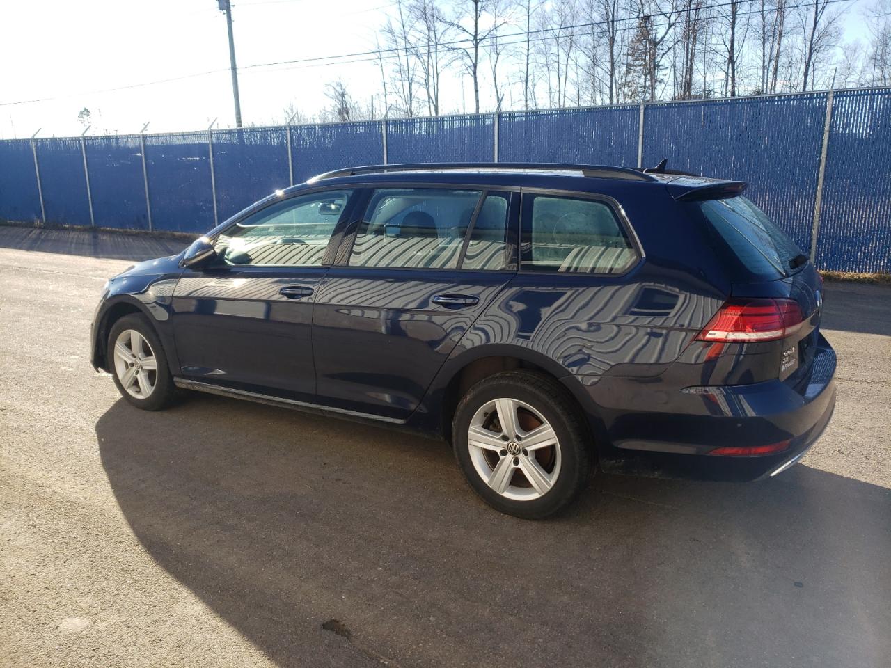 Obraz 2 z 2018 VOLKSWAGEN GOLF SPORTWAGEN S 2018 z VIN 3VWD17AU3JM755857