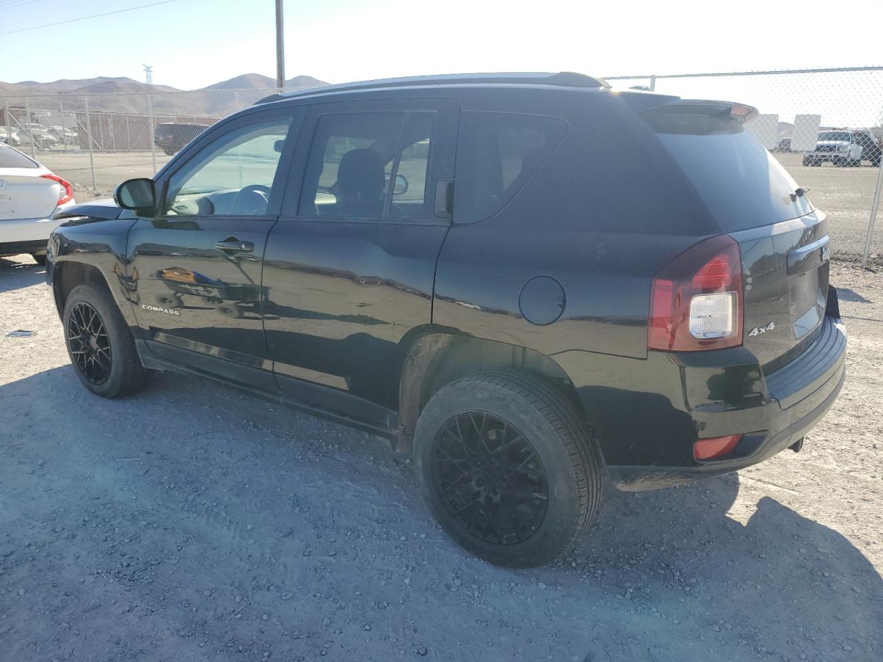 Изображение 2 2016 JEEP COMPASS LATITUDE 2016 с VIN 1C4NJDEB7GD758327