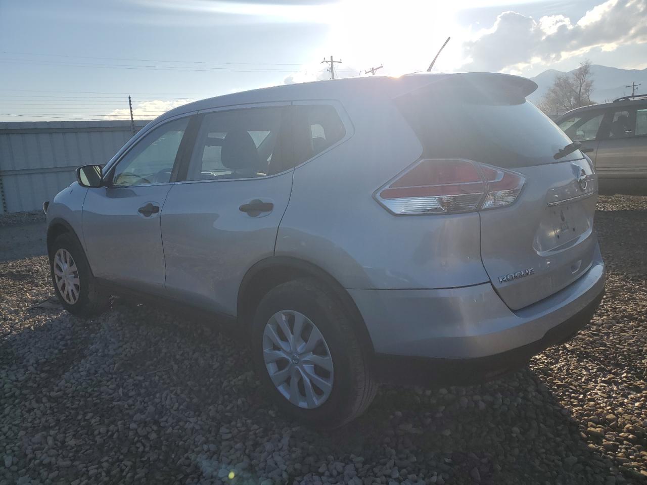 Image 2 of 2016 NISSAN ROGUE S 2016 with VIN KNMAT2MVXGP700493