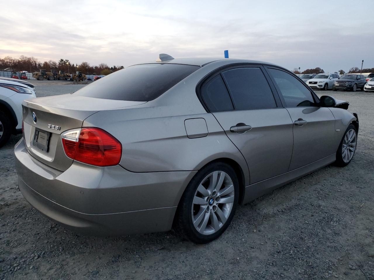 Obraz 3 z 2007 BMW 328 I 2007 z VIN WBAVA33547KX83279