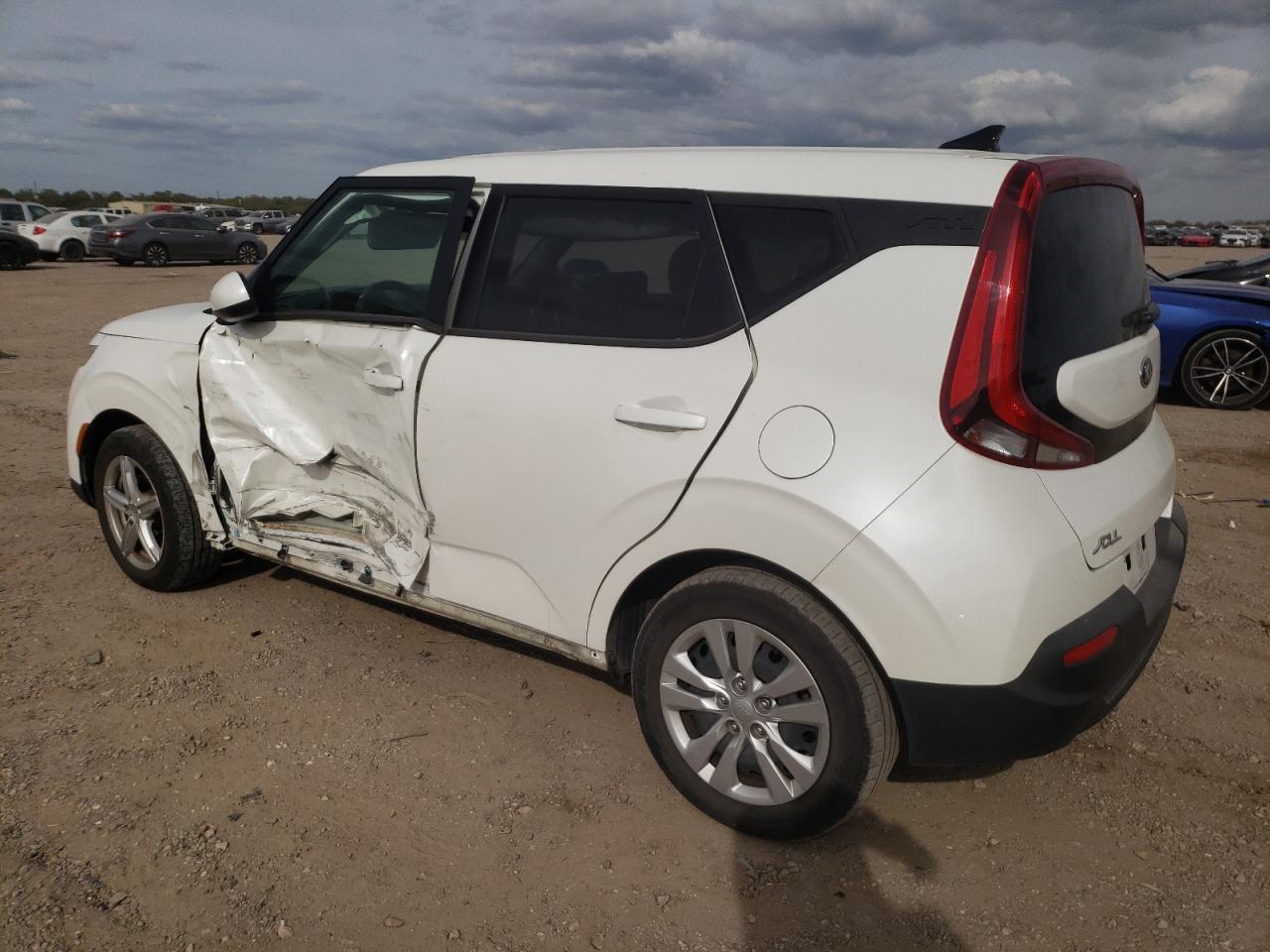 Image 2 of 2020 KIA SOUL LX 2020 with VIN KNDJ23AU0L7708925