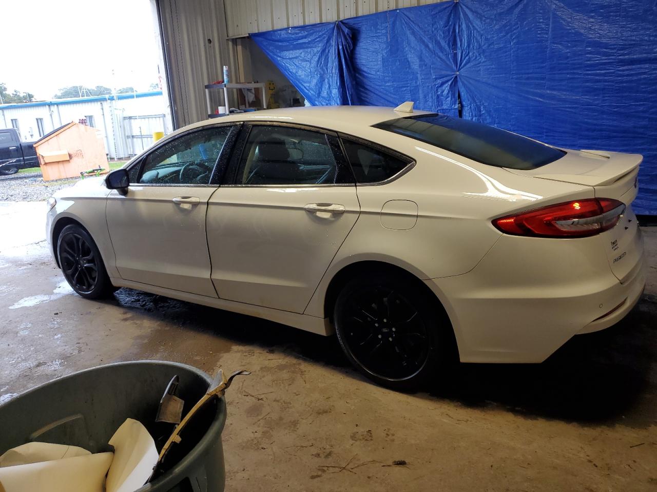 Image 2 of 2019 FORD FUSION SE 2019 with VIN 3FA6P0HD4KR245924