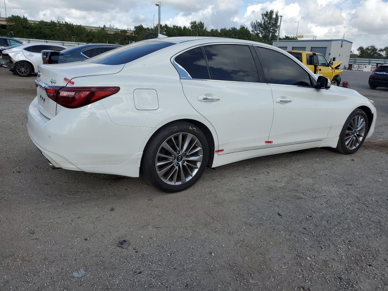 Obraz 3 z 2022 INFINITI Q50 LUXE 2022 z VIN JN1EV7BP6NM311042