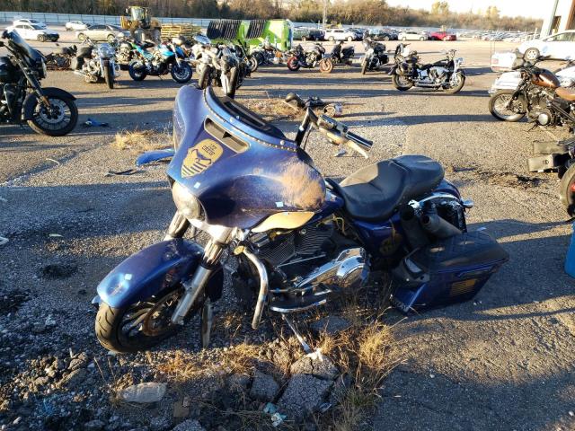 Image 2 of 2017 HARLEY-DAVIDSON FLHX STREET GLIDE 2017 with VIN 1HD1KBC13HB661308