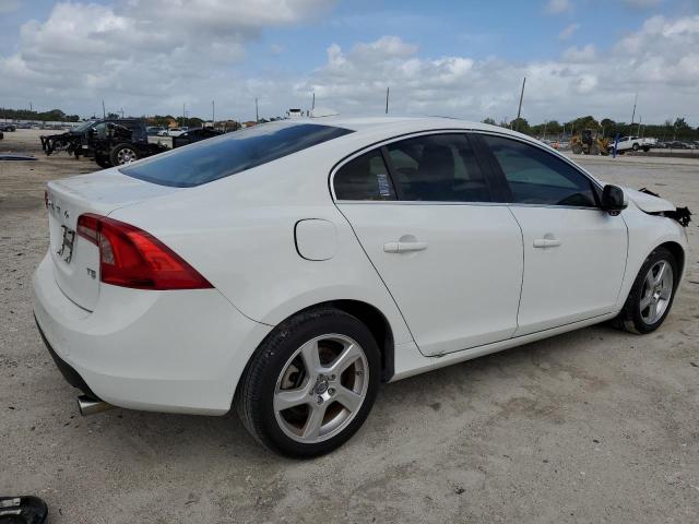 Image 3 of 2013 VOLVO S60 T5 2013 with VIN YV1612FS4D2210858