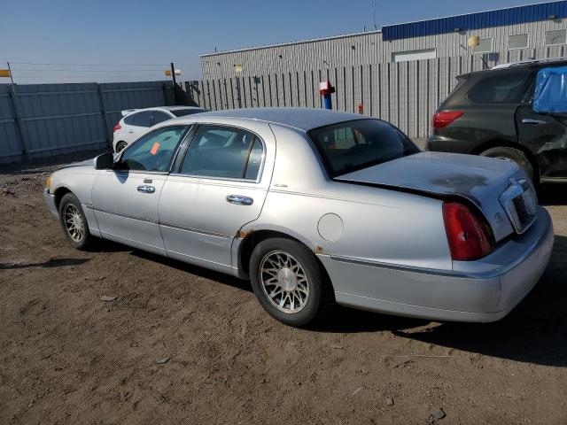 Image 2 of 2001 LINCOLN TOWN CAR SIGNATURE 2001 with VIN 1LNHM82W61Y734664