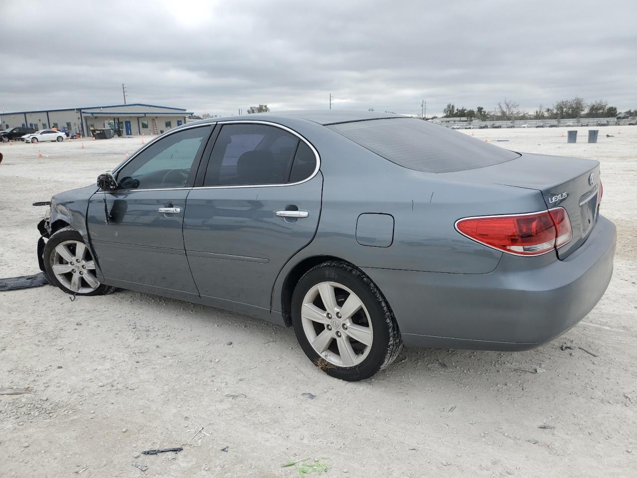 Obraz 2 z 2006 LEXUS ES 330 2006 z VIN JTHBA30G465167248