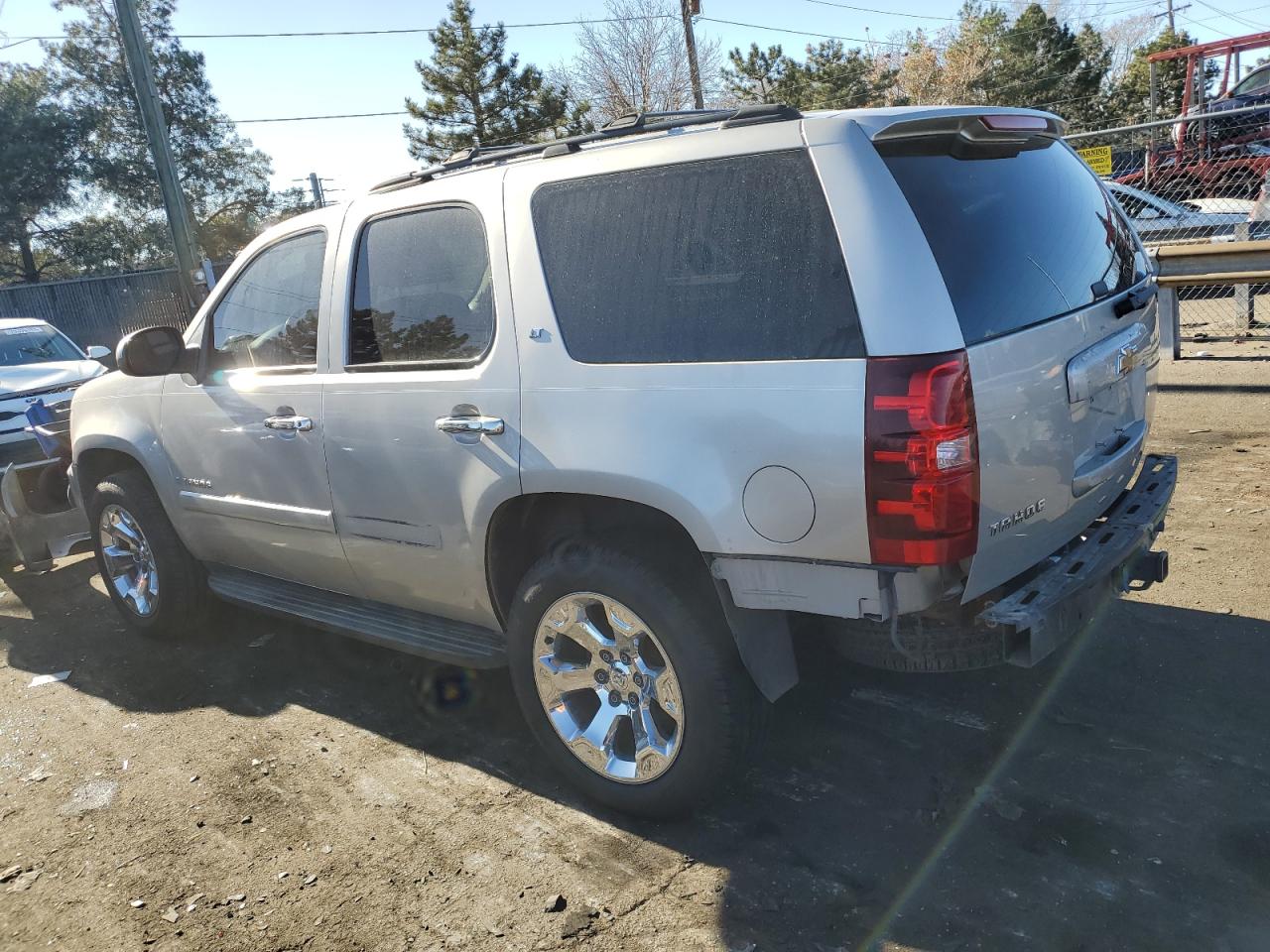 Image 2 of 2007 CHEVROLET TAHOE K1500 2007 with VIN 1GNFK13077J103675