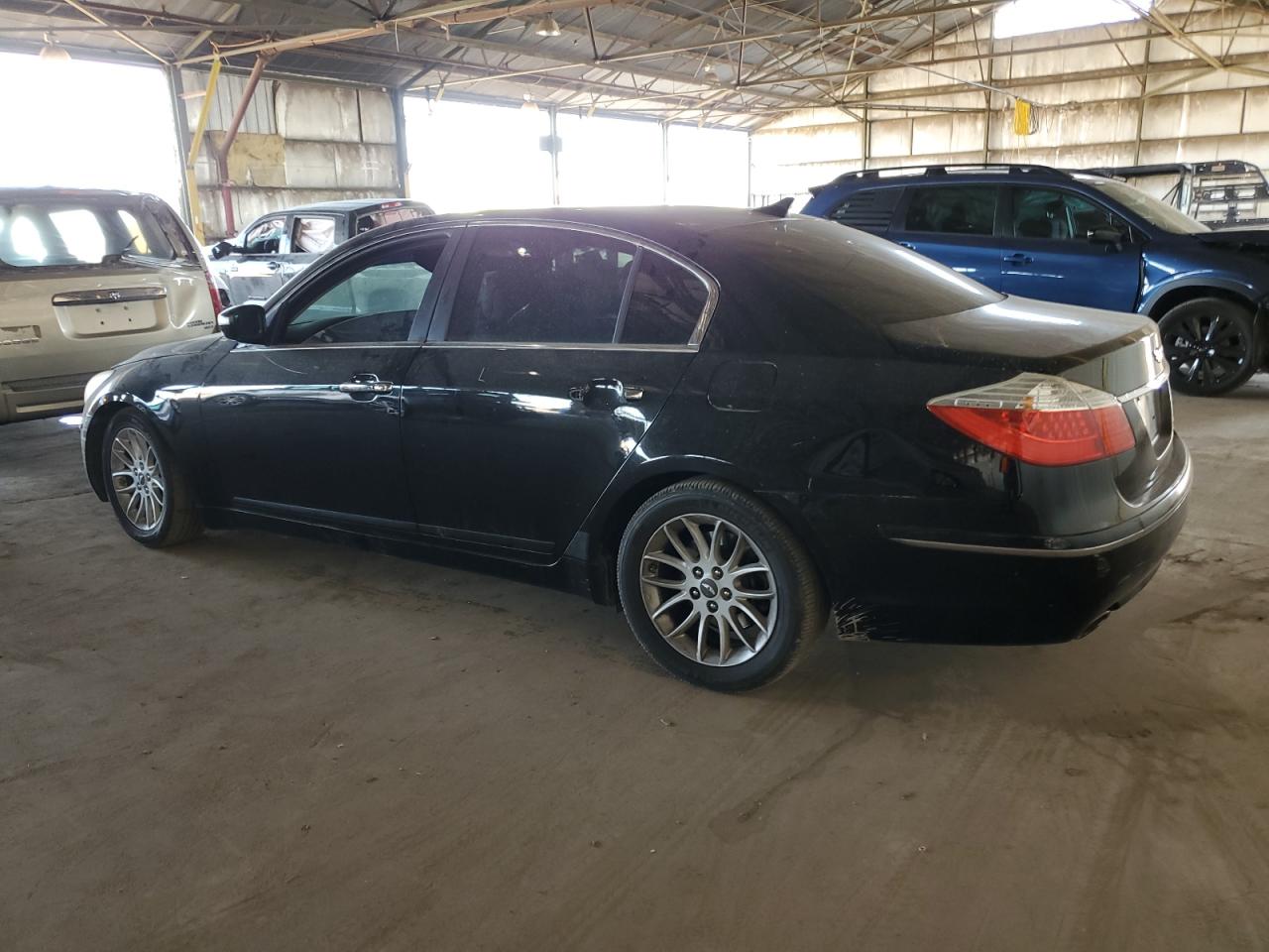 Image 2 of Hyundai Genesis 3.8L 2009 with VIN KMHGC46E09U017060