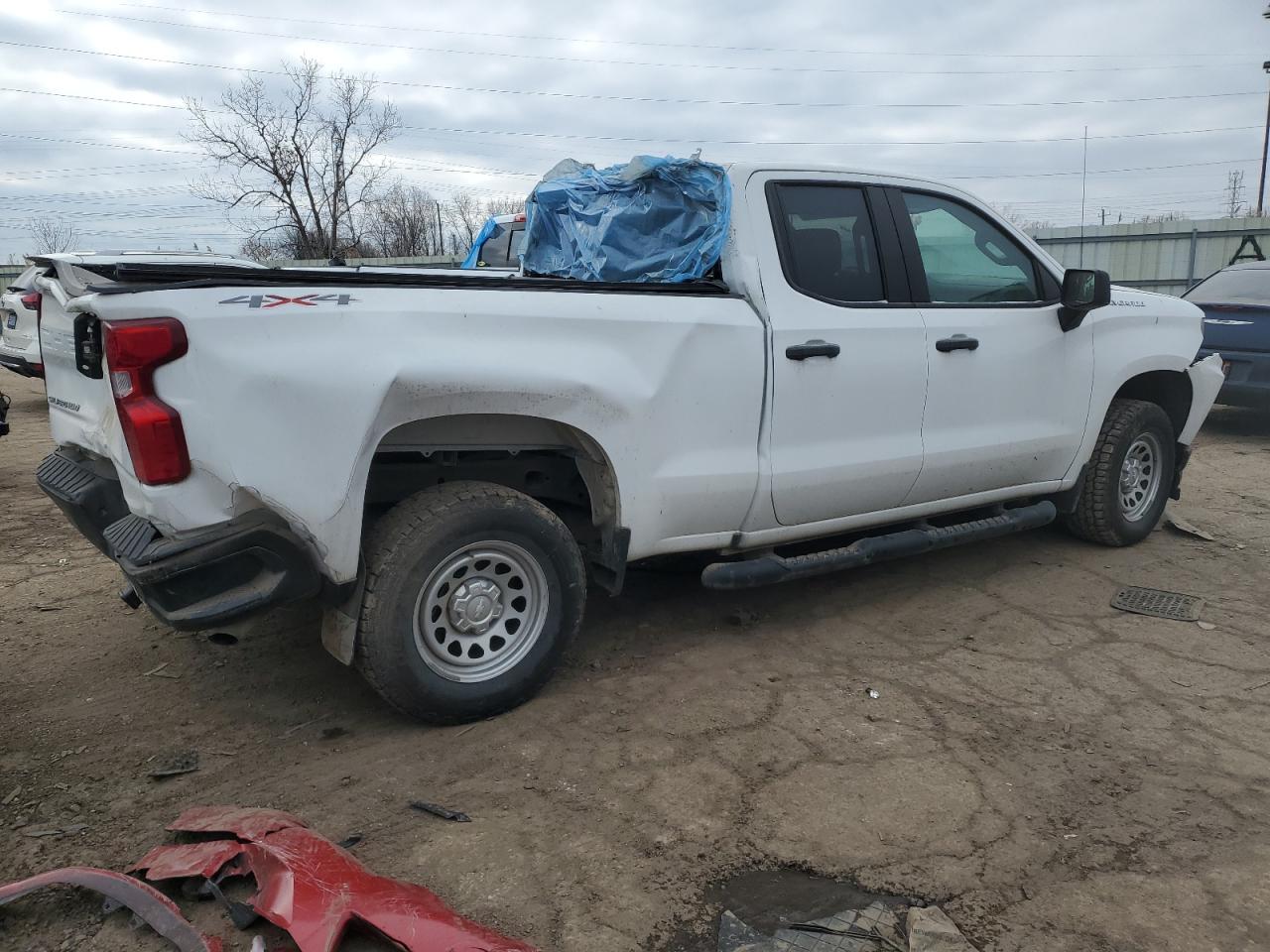 Image 3 of 2021 CHEVROLET SILVERADO K1500 2021 with VIN 1GCRYAEF5MZ107534