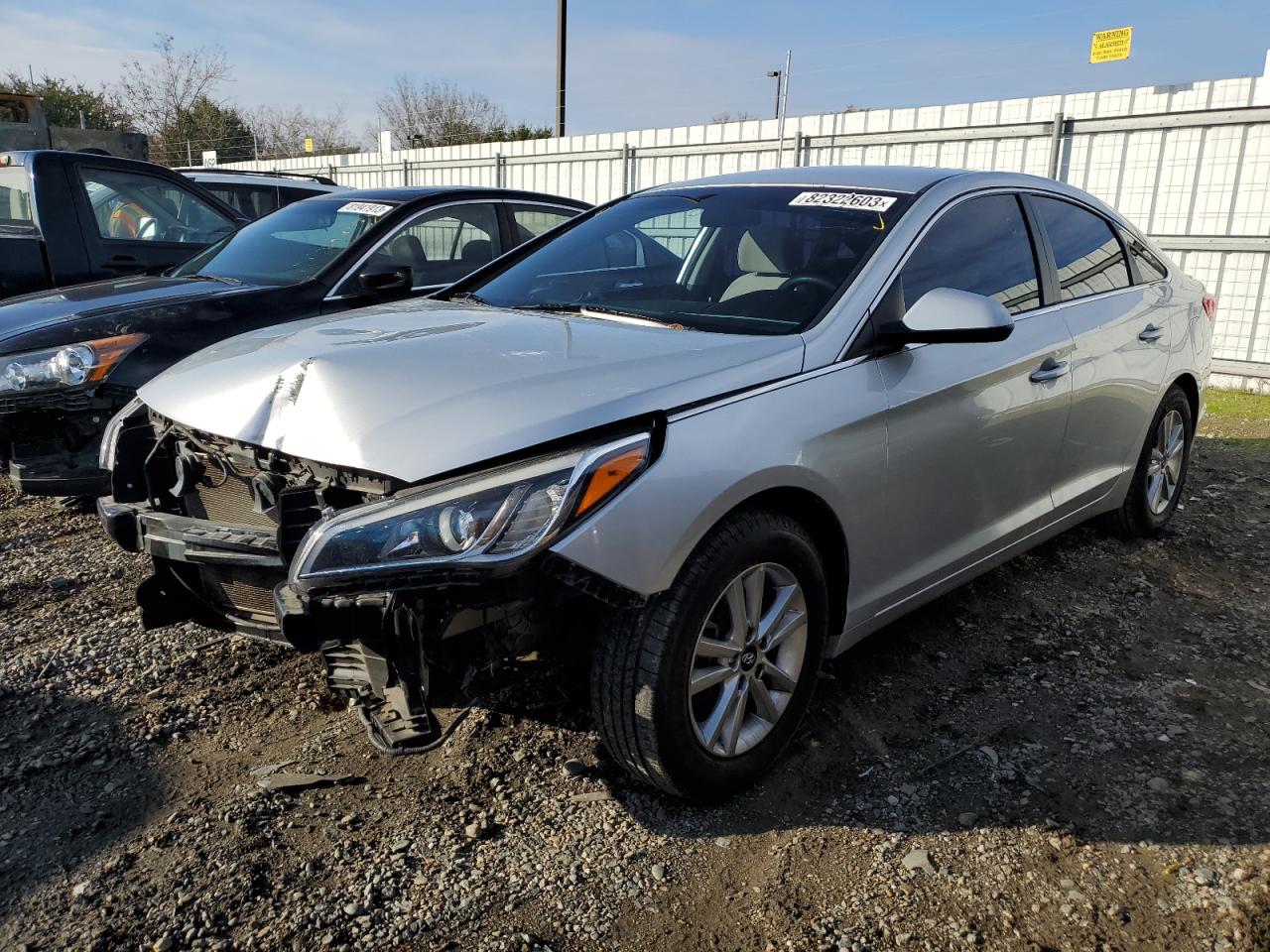 Изображение 1 2017 HYUNDAI SONATA SE 2017 с VIN 5NPE24AF7HH581912