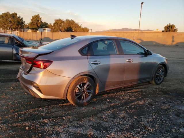 Изображение 3 2024 KIA FORTE LX 2024 с VIN 3KPF24AD5RE699661