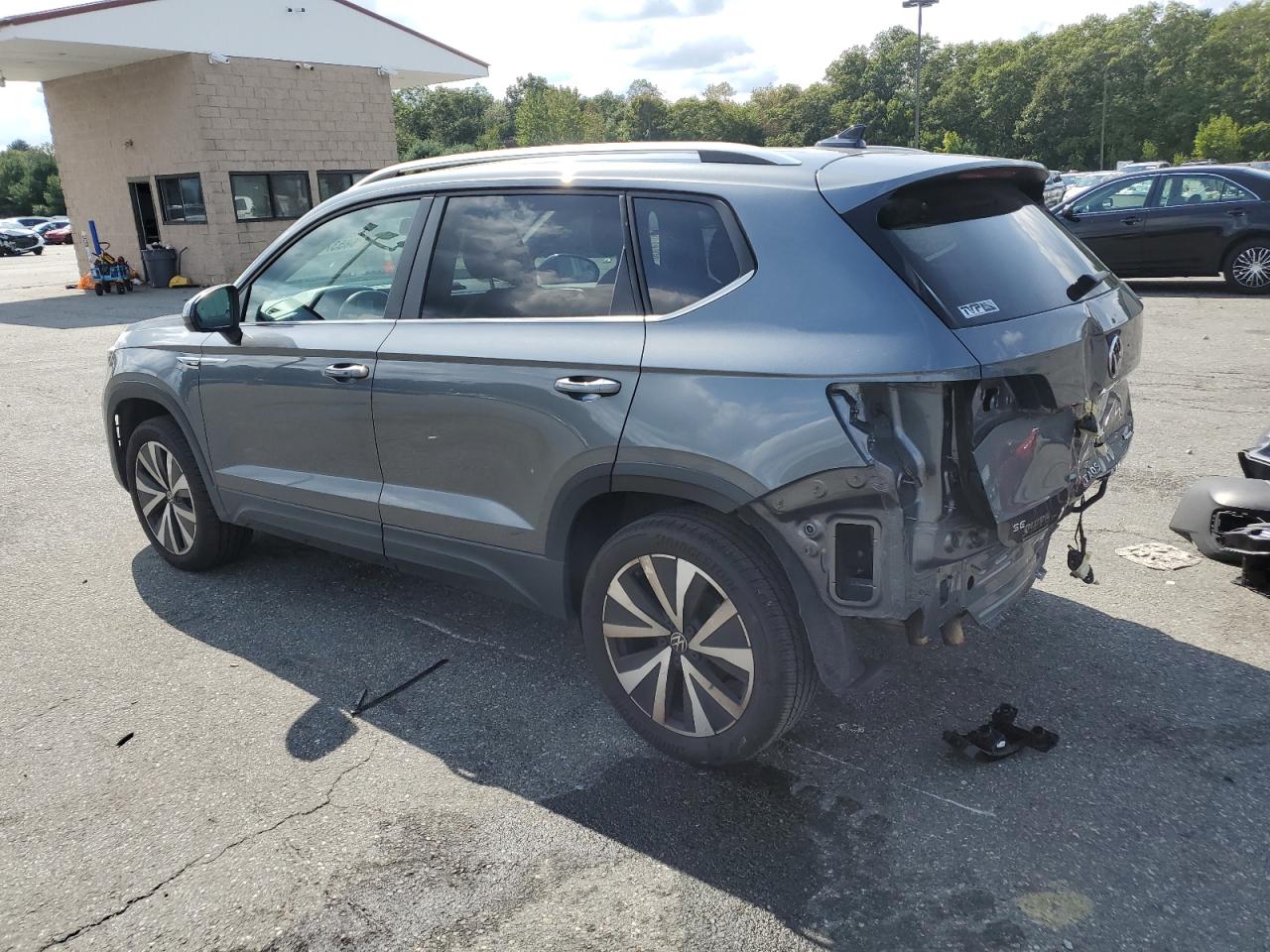 Obraz 2 z 2022 VOLKSWAGEN TAOS SE 2022 z VIN 3VVWX7B29NM040435