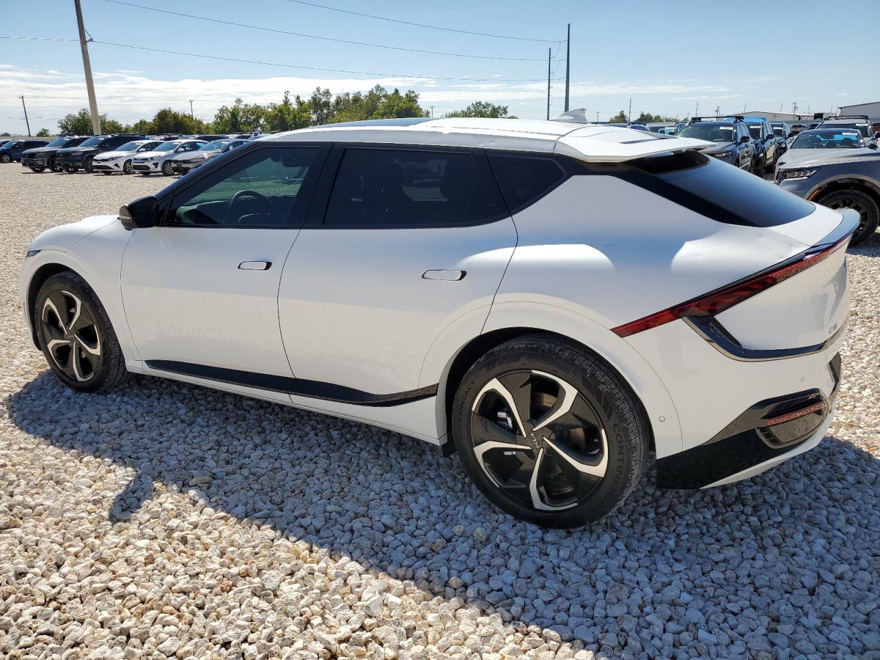 Image 2 of 2023 KIA EV6 GT LINE 2023 with VIN KNDC4DLC5P5129024