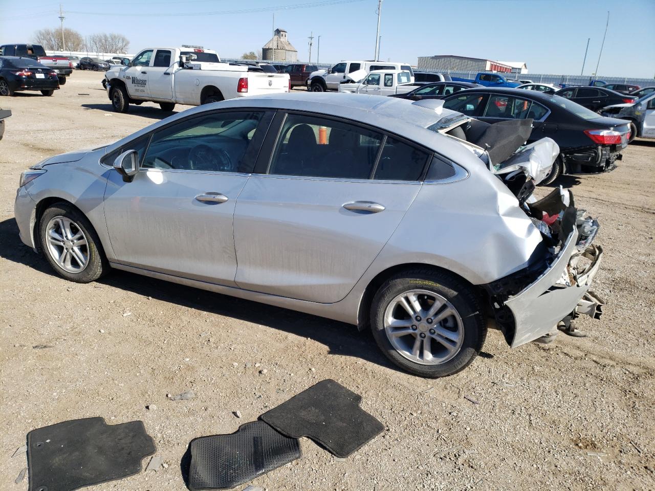 Изображение 2 2018 CHEVROLET CRUZE LT 2018 с VIN 1G1BE5SM2J7100741