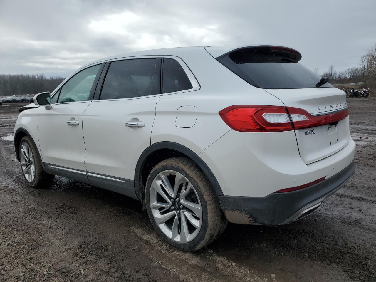Obraz 2 z 2017 LINCOLN MKX RESERVE 2017 z VIN 2LMPJ6LR3HBL52606
