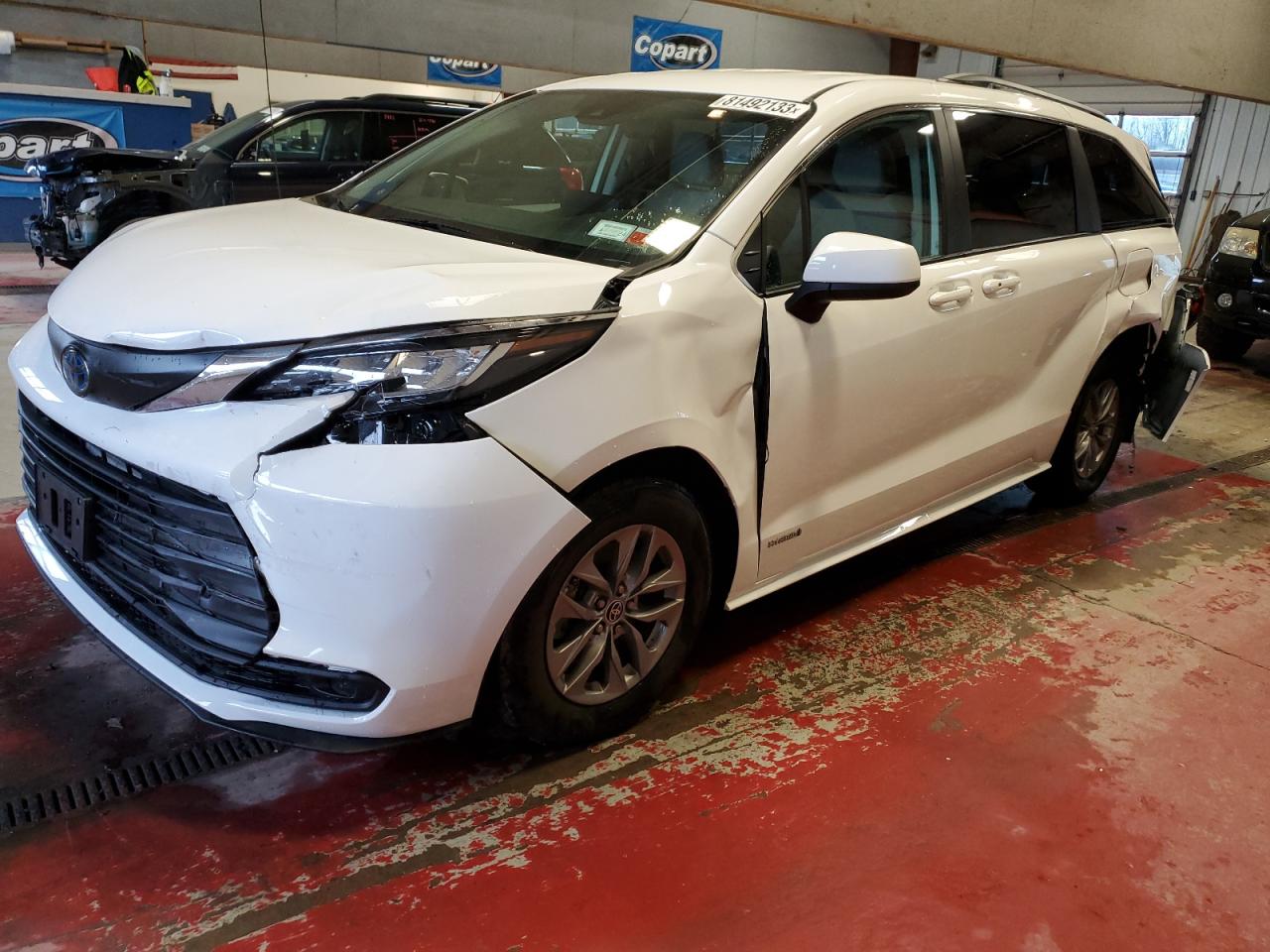 Image 1 of 2021 TOYOTA SIENNA LE 2021 with VIN 5TDKSKFC6MS040229