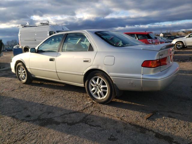 Изображение 2 2000 TOYOTA CAMRY LE 2000 с VIN 4T1BF28K6YU101567