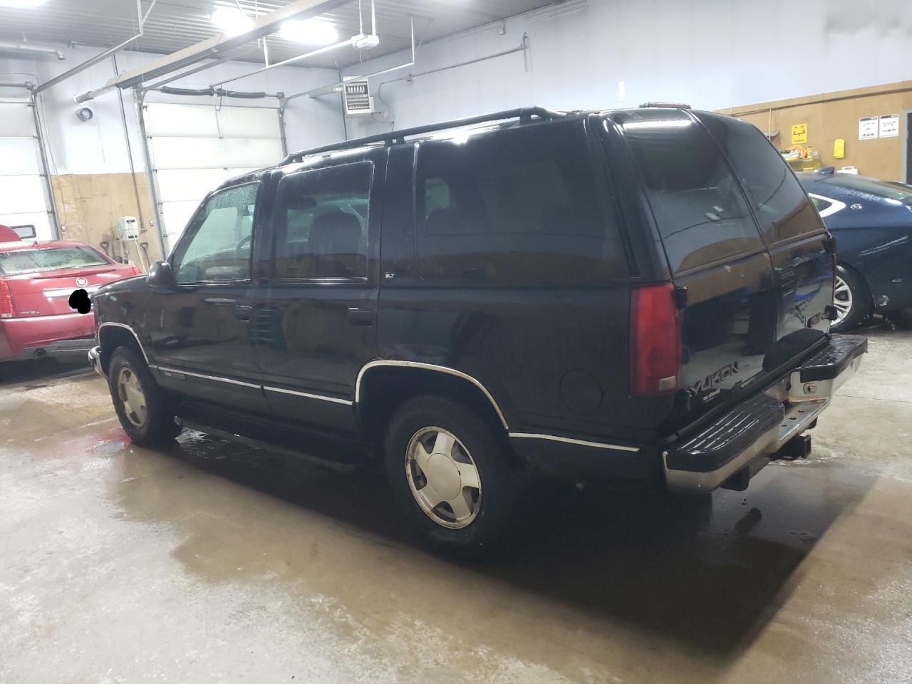 Image 2 of 1997 GMC YUKON  1997 with VIN 1GKEK13R0VJ730206